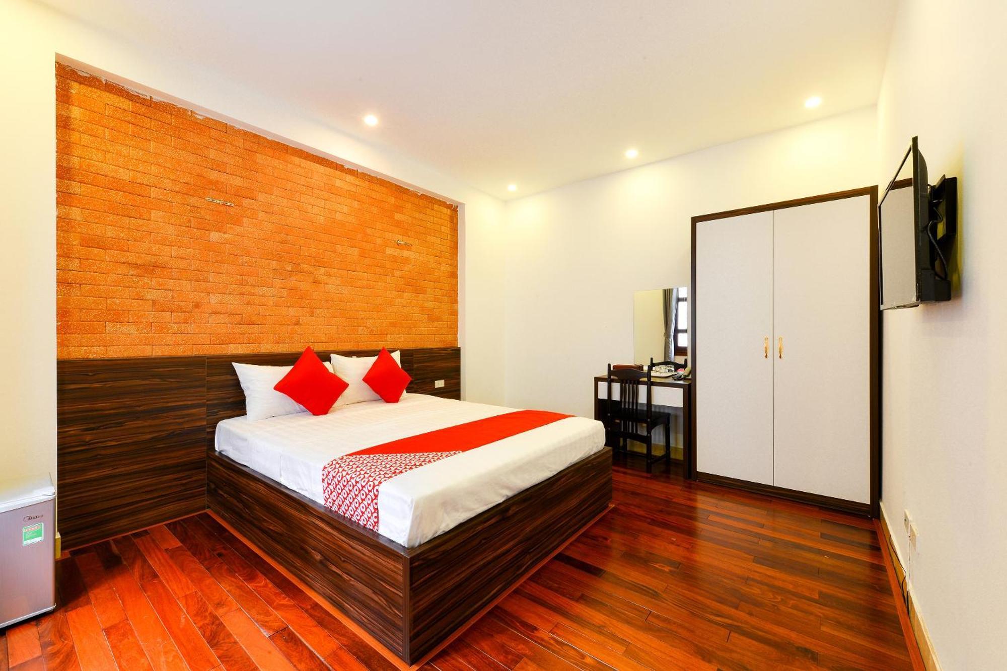 Oyo 317 Kim Cuong Hotel 2 Hanoi Exterior foto